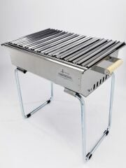 Marina Grill M Kömürlü Portatif Mangal – 35×50 cm Pişirme Alanı • 430 Krom Gövde • Ahşap Kulplu